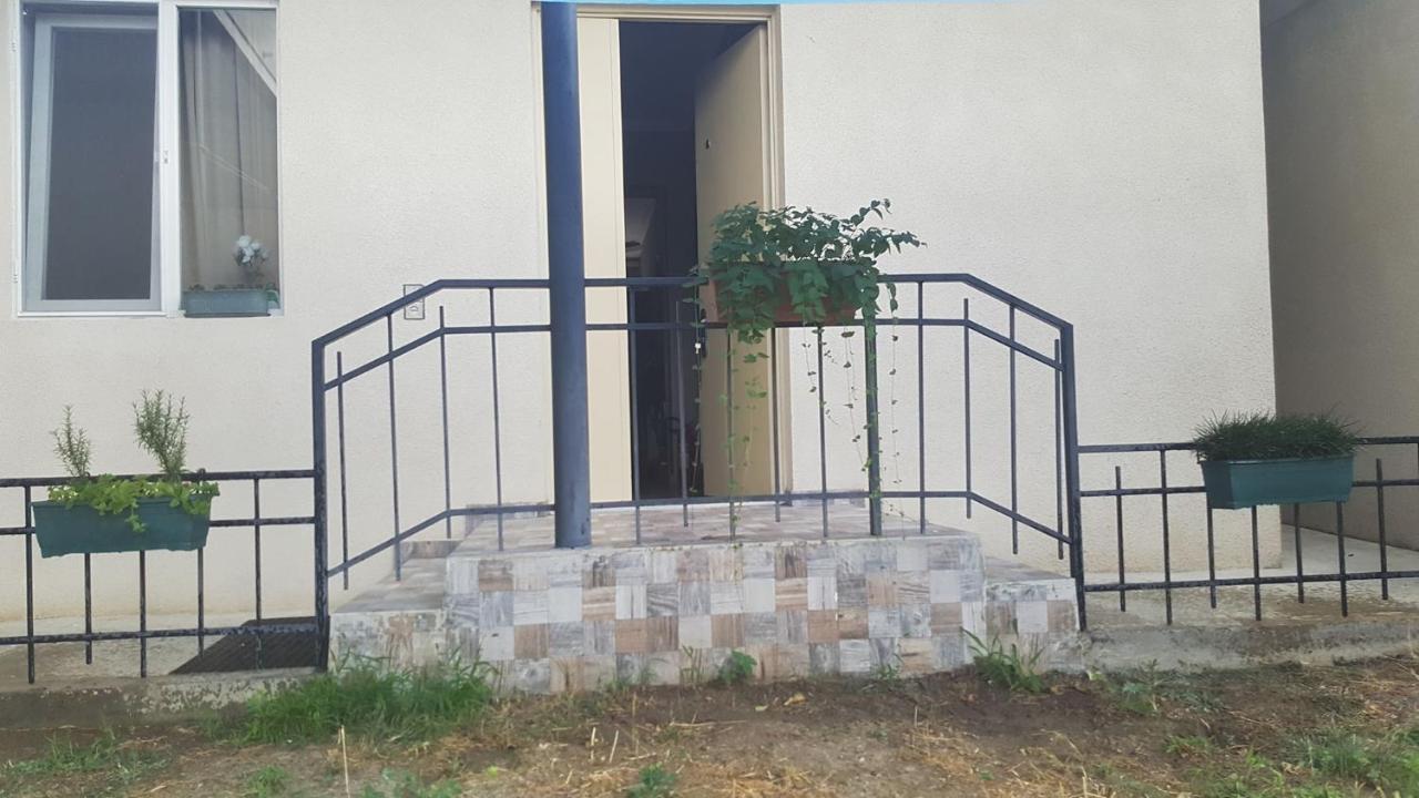 Guesthouse Different Tbilisi Luaran gambar