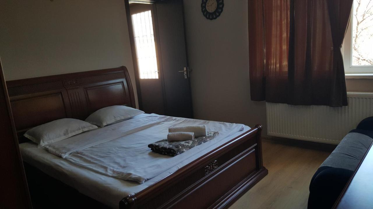 Guesthouse Different Tbilisi Luaran gambar