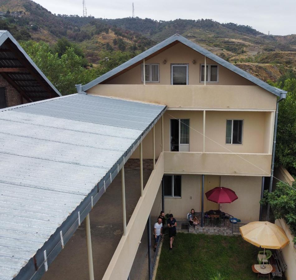 Guesthouse Different Tbilisi Luaran gambar