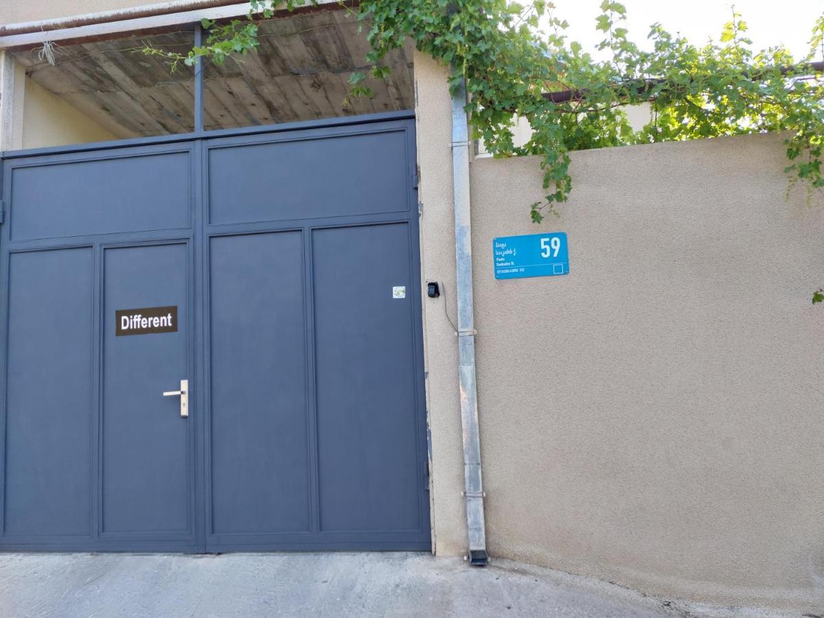 Guesthouse Different Tbilisi Luaran gambar