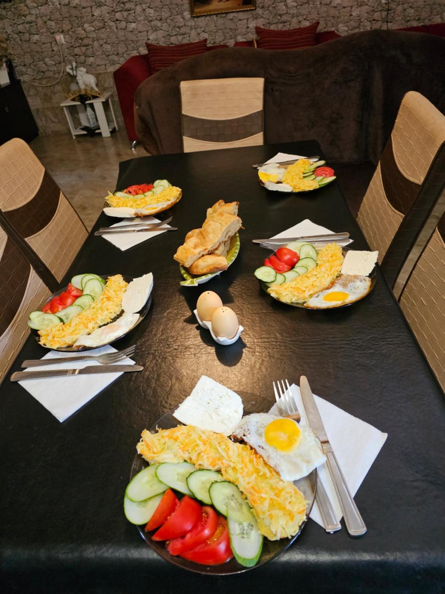 Guesthouse Different Tbilisi Luaran gambar