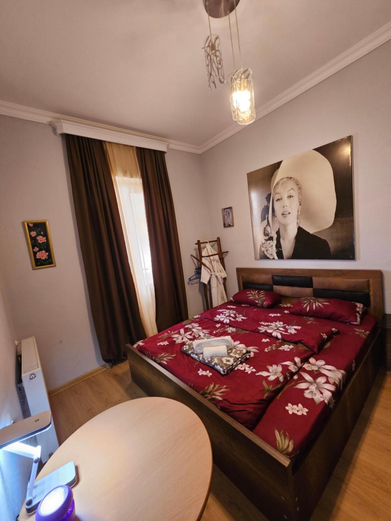Guesthouse Different Tbilisi Luaran gambar